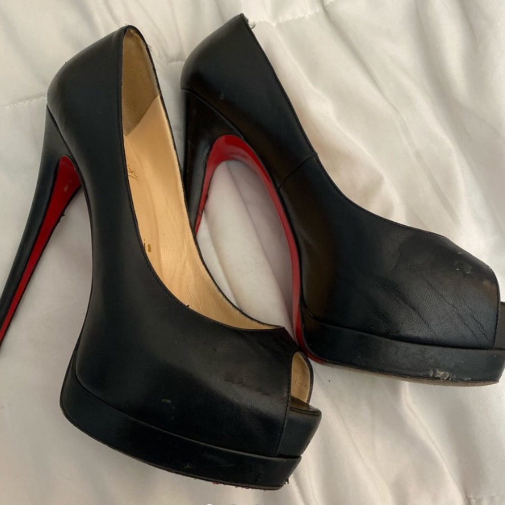 Christian Louboutin Red bottom classics